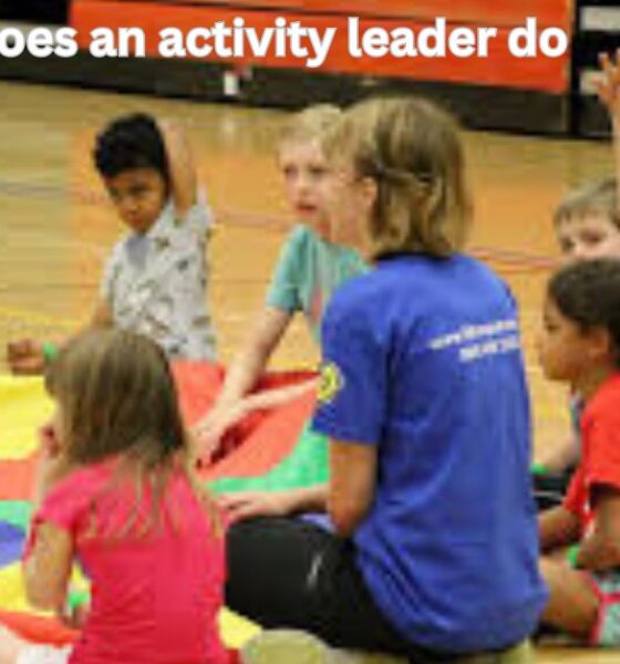 what does an activity leader do